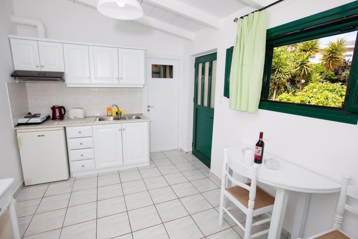 Athina Apartments Sztúpa Kültér fotó